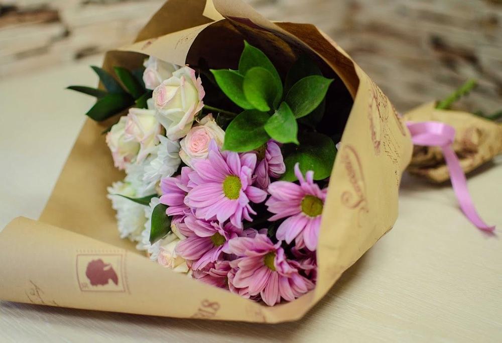 Букет цветов из: Розы и Хризантемы в Поселок дома отдыха Успенское