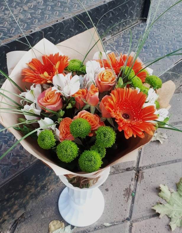 Букет цветов из: Герберы, Хризантемы, Альстромерии и Розы в Поселок дома отдыха Успенское