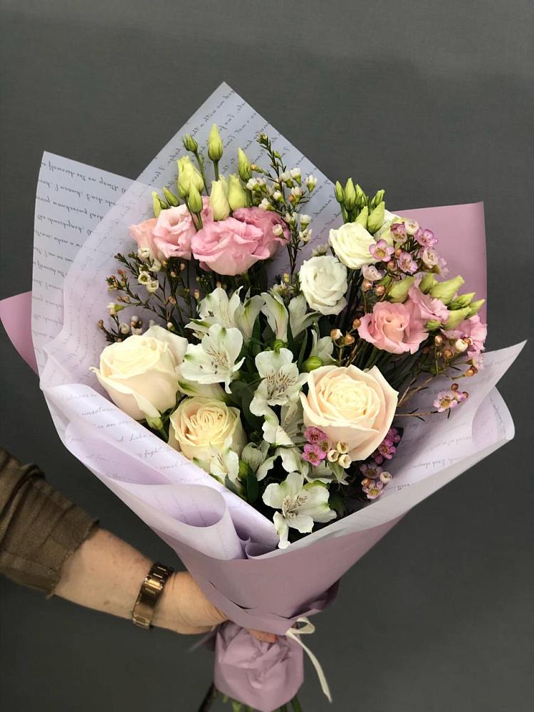 Букет цветов из: Альстромерии, Розы и Лизиантусы в Поселок дома отдыха Успенское