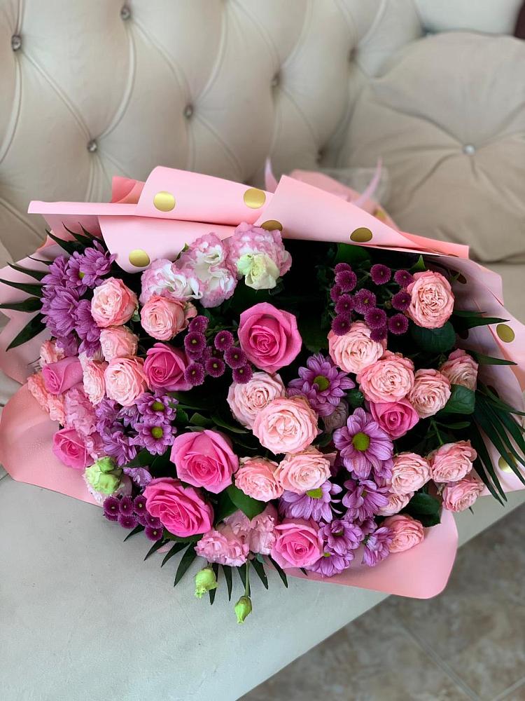 Букет цветов из: Хризантемы, Розы и Лизиантусы в Поселок дома отдыха Успенское