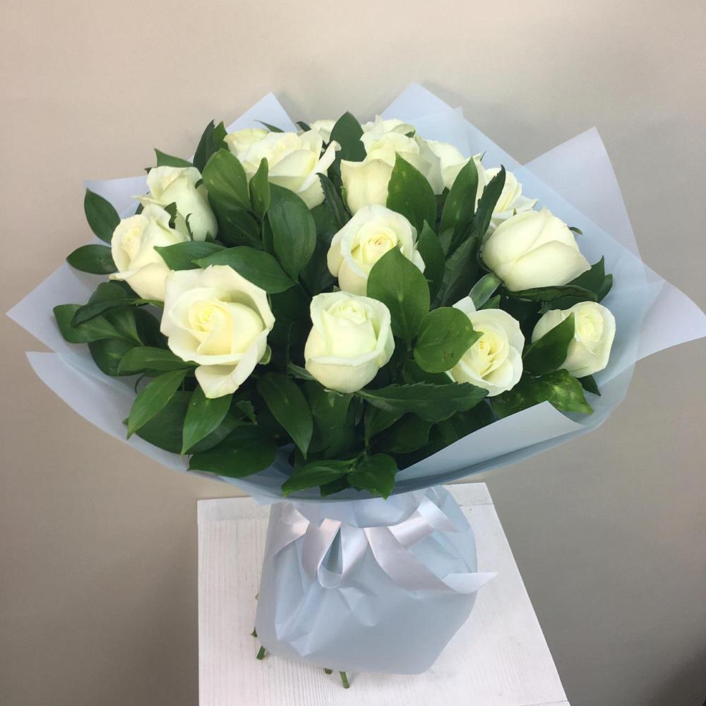 Букет 15 Белых роз Проуд в Поселок дома отдыха Успенское