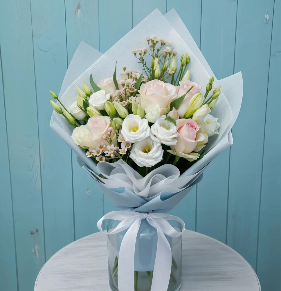 Букет цветов из: Розы и Лизиантусы в Поселок дома отдыха Успенское