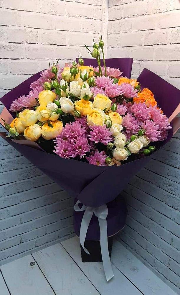 Букет цветов из: Хризантемы и Розы в Поселок дома отдыха Успенское