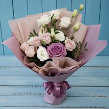 Букет цветов из:  Розы и Лизиантусы в Поселок дома отдыха Успенское