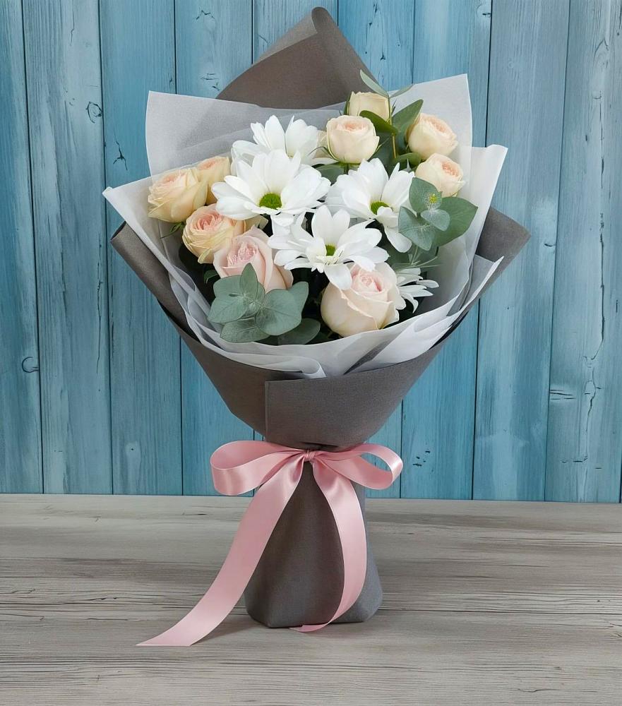 Букет цветов из: Хризантемы и Розы в Поселок дома отдыха Успенское