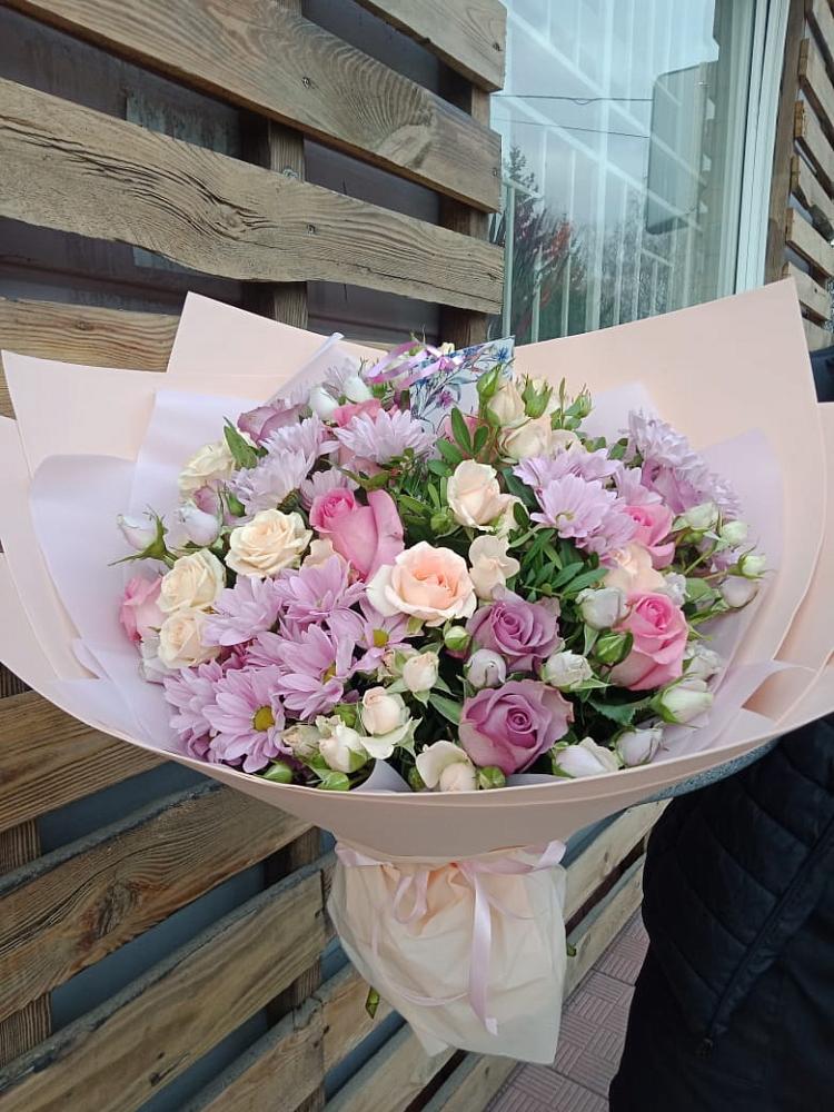 Букет цветов из: Розы и Хризантемы в Поселок дома отдыха Успенское