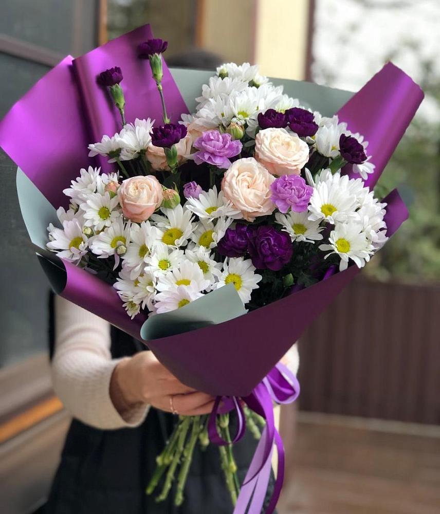 Букет цветов из: Хризантемы, Гвоздики и Розы в Поселок дома отдыха Успенское