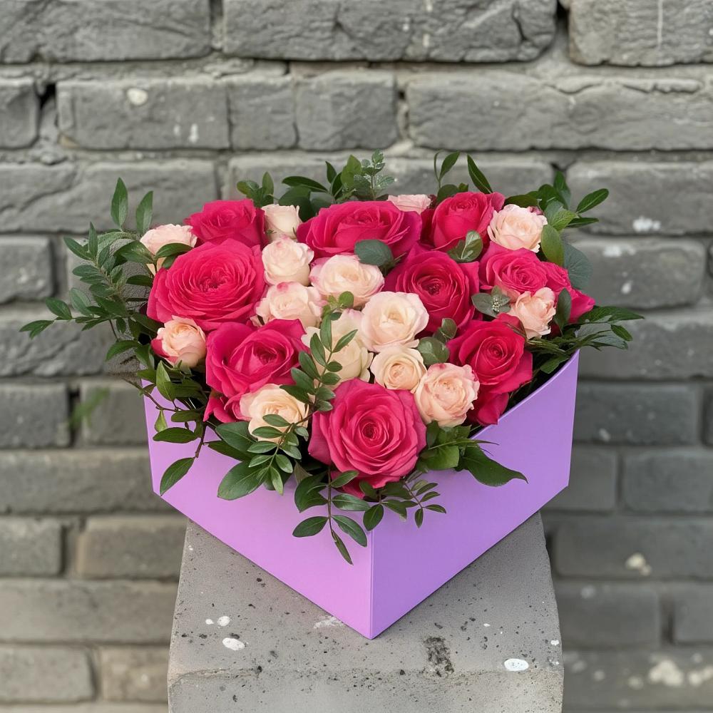 Цветочная композиция из Розы в коробке в Поселок дома отдыха Успенское
