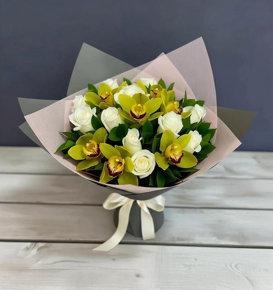 Букет цветов из: Орхидеи и Розы в Поселок дома отдыха Успенское