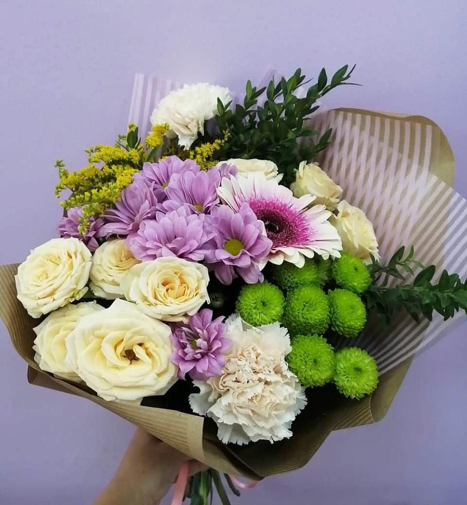 Букет цветов из: Хризантемы, Розы, Гвоздики и Герберы в Поселок дома отдыха Успенское