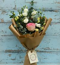 Букет цветов из:  Розы и Лизиантусы в Поселок дома отдыха Успенское