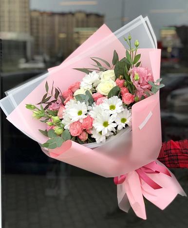 Букет цветов из: Розы, Лизиантусы и Хризантемы в Поселок дома отдыха Успенское