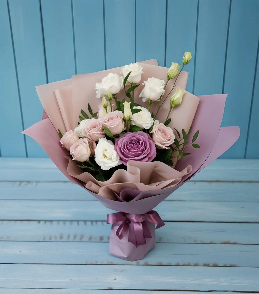 Букет цветов из: Розы и Лизиантусы в Поселок дома отдыха Успенское