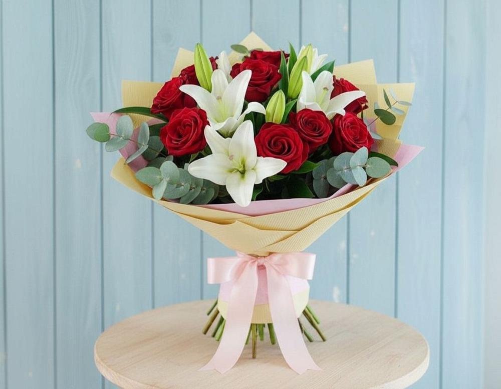 Букет цветов из: Лилии и Розы в Поселок дома отдыха Успенское